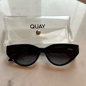 Quay Narrow Down Sunglasses black frame black smoke polarized lenses